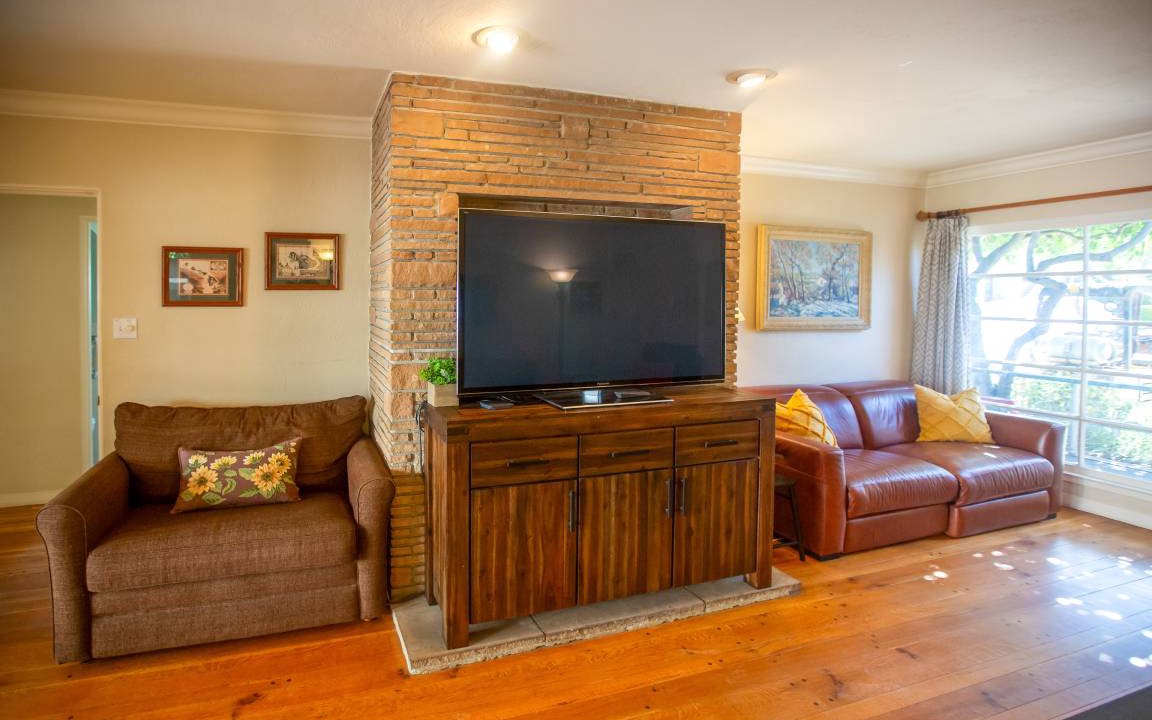 Photo of Livingroom in Heritage District