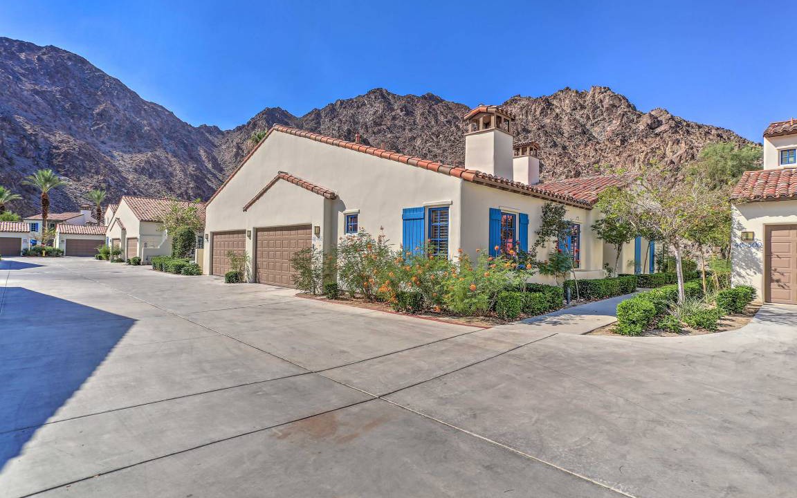 Photo of Buildings in La Quinta