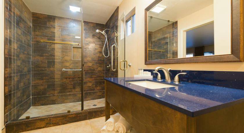 Photo of Bathroom in NoHo Arts District