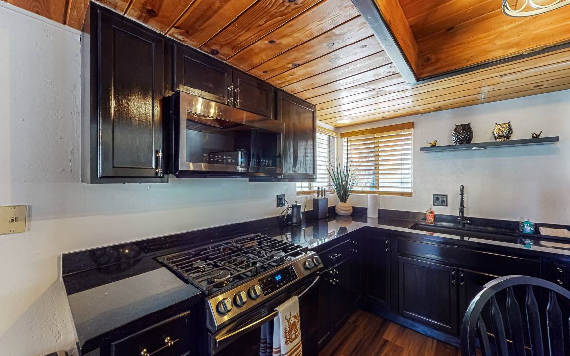 Photo of Kitchen in Arrowbear Lake