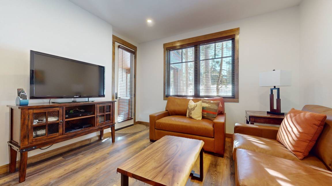 Photo of Livingroom in Woodwinds