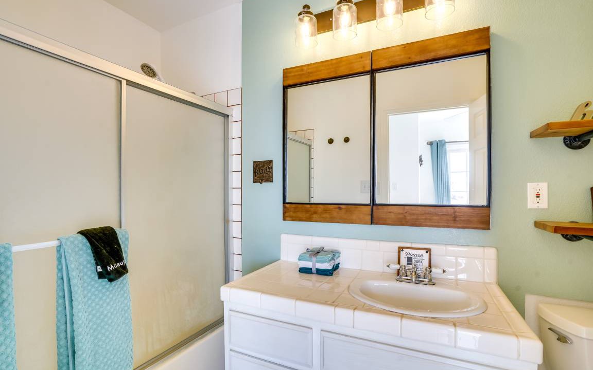 Photo of Bathroom in Landers