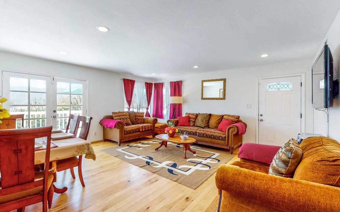 Photo of Livingroom in Lake Elsinore