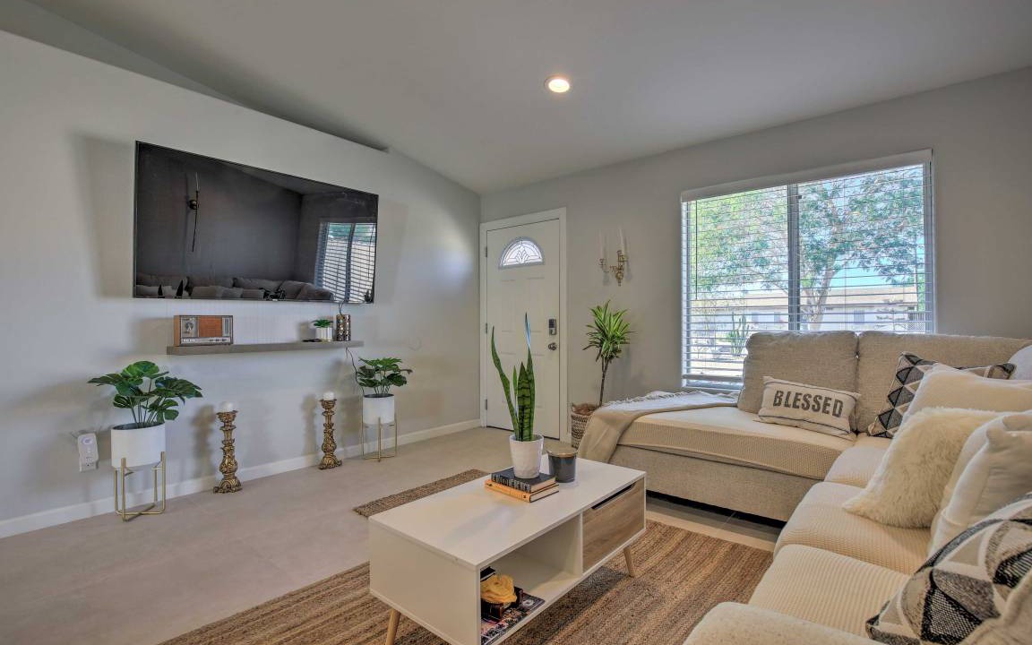 Photo of Livingroom in Desert Hot Springs