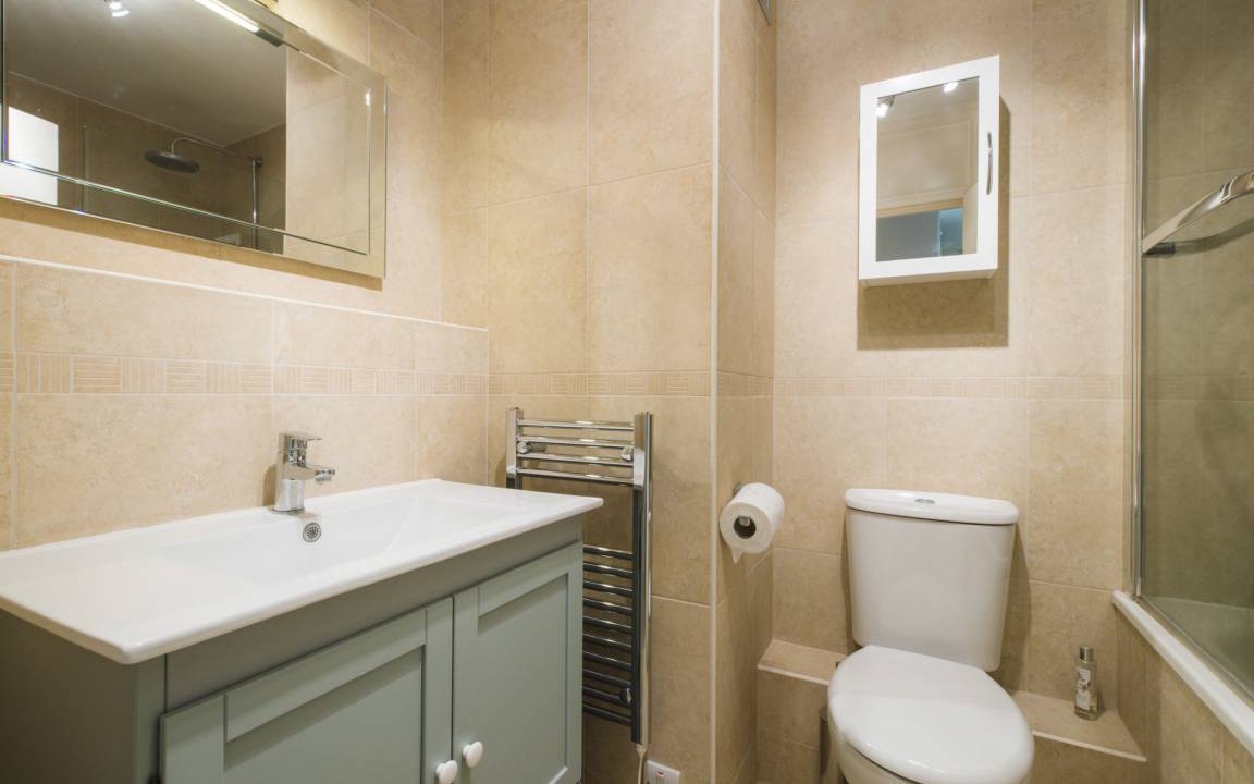 Photo of Bathroom in Queenhithe