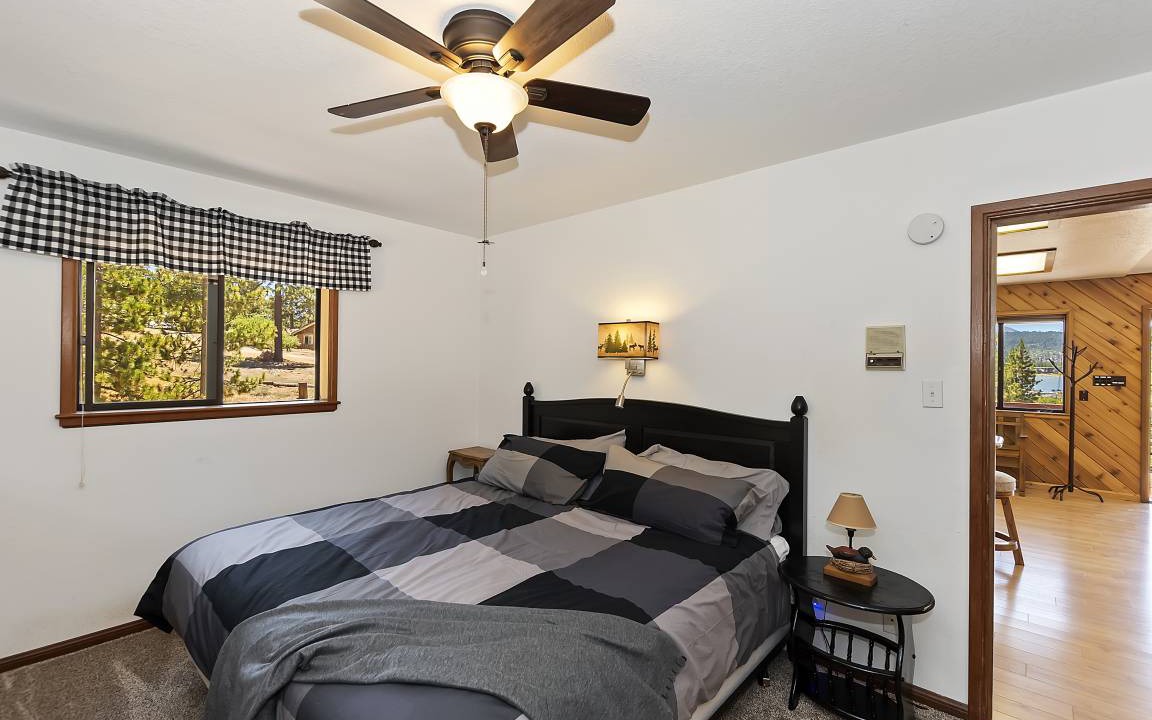 Photo of Bedroom in Fawnskin