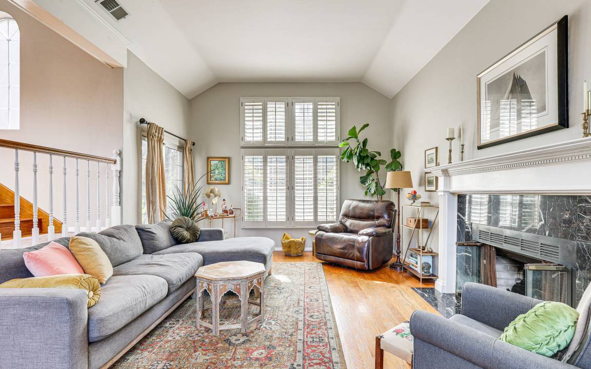 Photo of Livingroom in North Ridge