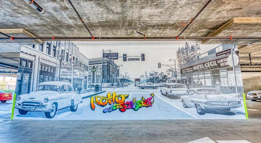 Photo of Others in NoHo Arts District