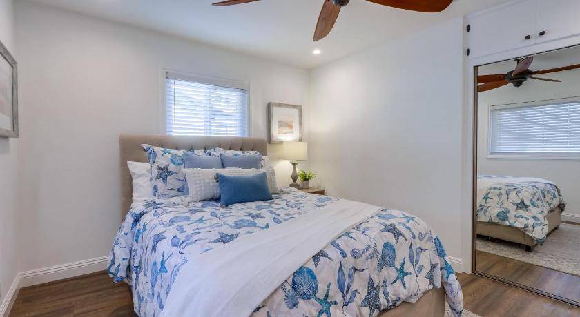 Photo of Bedroom in Fullerton