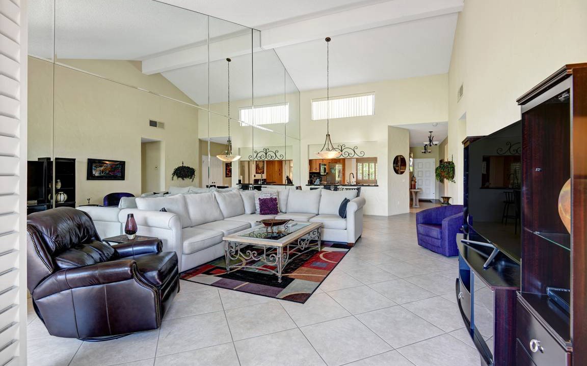 Photo of Livingroom in Palm Desert