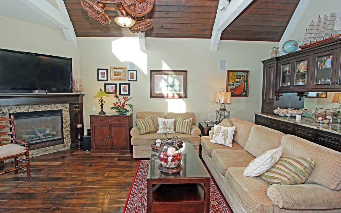 Photo of Livingroom in Santa Ana Heights
