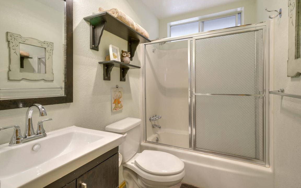 Photo of Bathroom in Lake Arrowhead