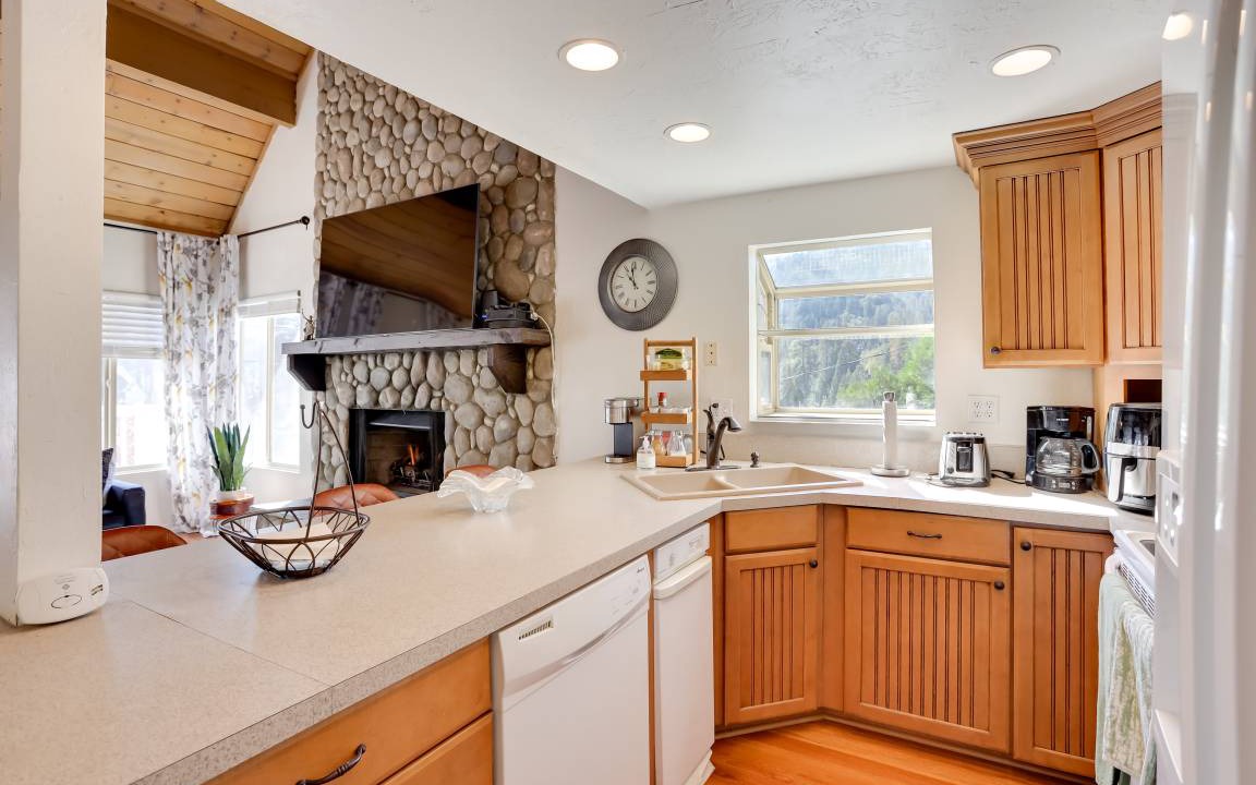 Photo of Kitchen in Crestline