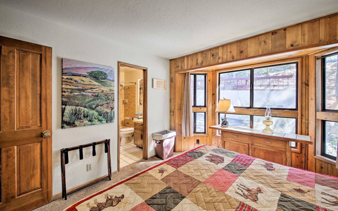 Photo of Bedroom in Lake Arrowhead