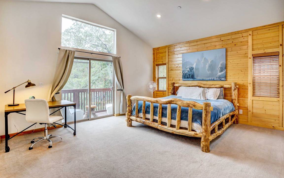 Photo of Bedroom in Upper Moonridge