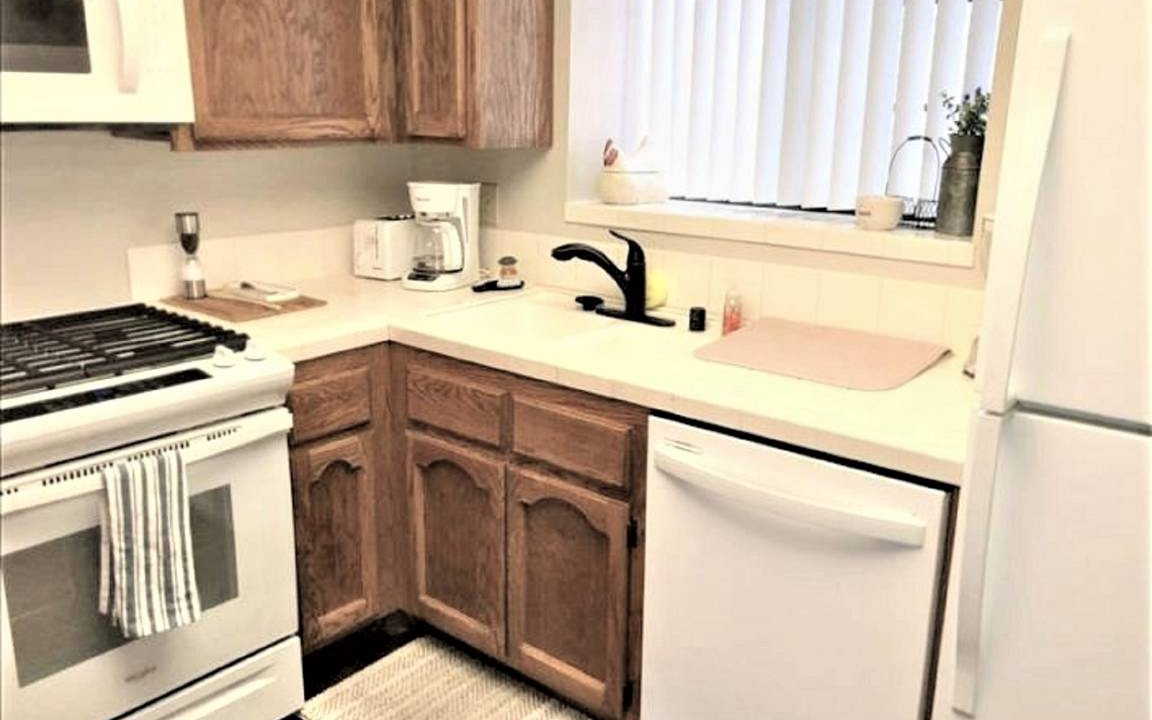 Photo of Kitchen in Lake Arrowhead