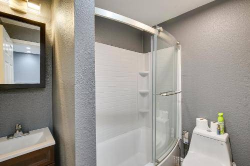 Photo of Bathroom in Los Angeles
