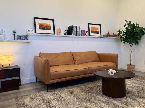 Photo of Livingroom in Hollywood Hills West