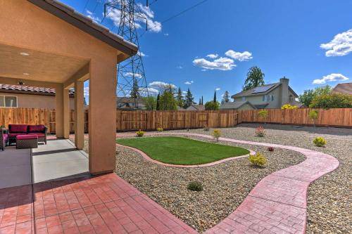 Photo of Patio Balcony in Hood