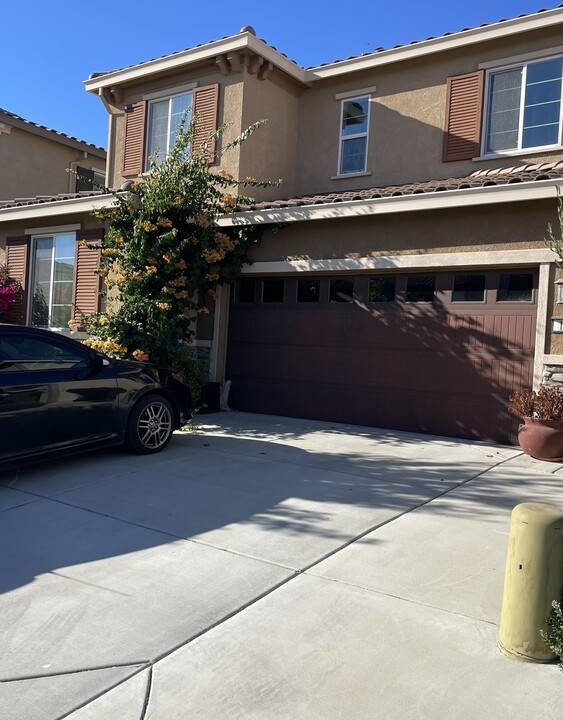 Photo of Buildings in Nut Tree
