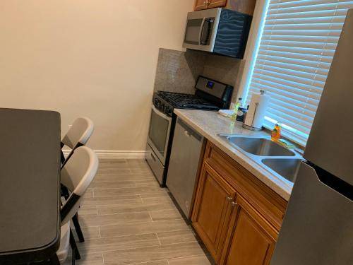 Photo of Kitchen in Alessandro Heights