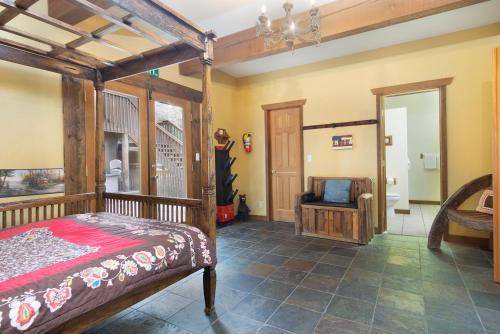 Photo of Bedroom in Upper Moonridge