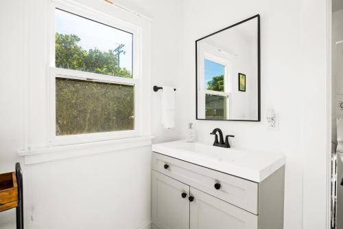 Photo of Bathroom in Ventura