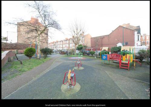 Photo of Others in Kilburn