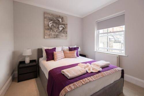 Photo of Bedroom in Queen's Gate
