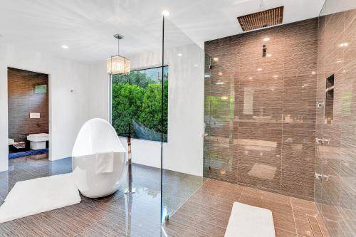 Photo of Bathroom in Historic Tennis Club