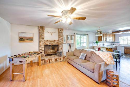 Photo of Livingroom in Bakersfield