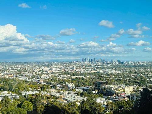 Photo of Others in Hollywood Hills West