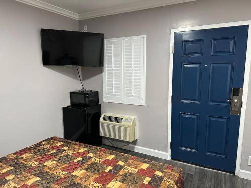 Photo of Bedroom in West Athens