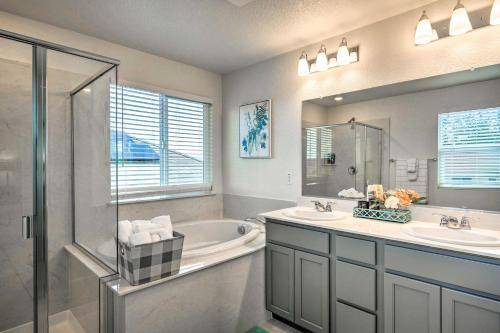 Photo of Bathroom in Hood