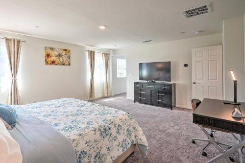 Photo of Bedroom in Hood