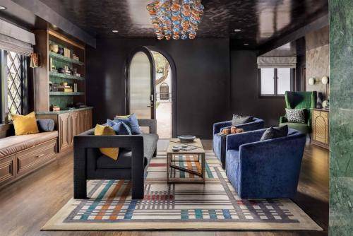 Photo of Livingroom in Village of La Jolla