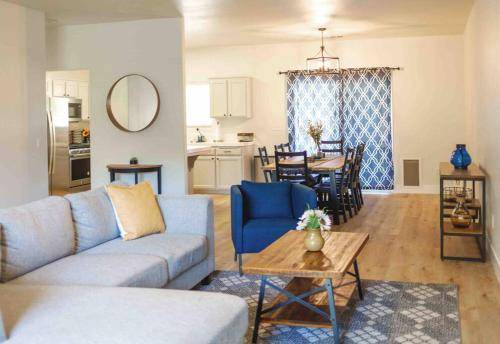 Photo of Livingroom in Exeter
