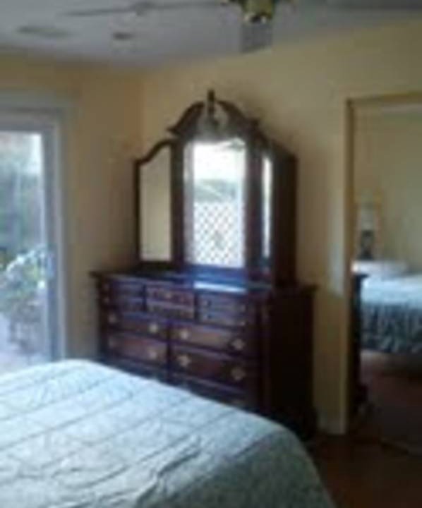 Photo of Bedroom in Thousand Oaks