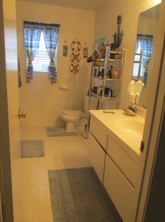Photo of Bathroom in Corona