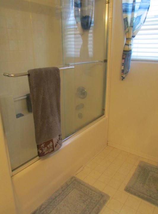 Photo of Bathroom in Corona