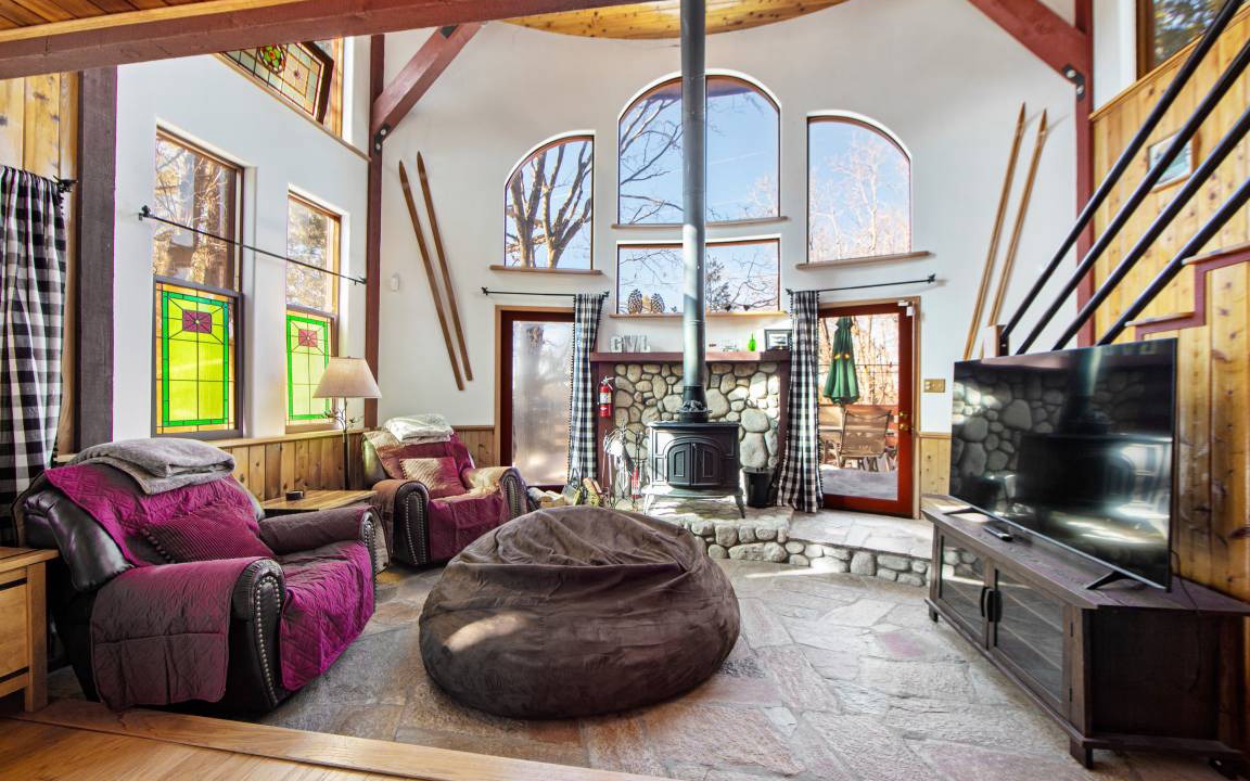 Photo of Livingroom in Green Valley Lake