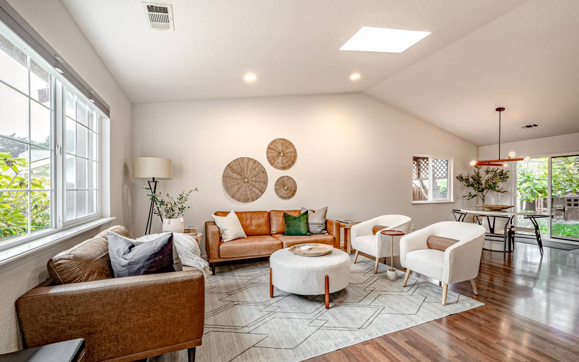 Photo of Livingroom in McKinleyville