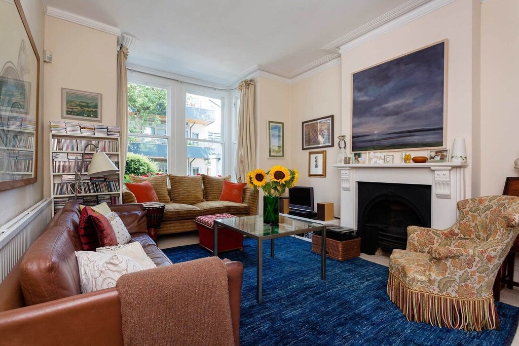 Photo of Livingroom in Ravenscourt Park