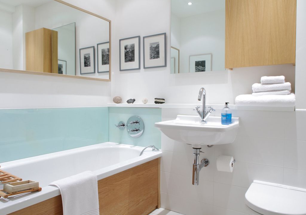 Photo of Bathroom in Farringdon