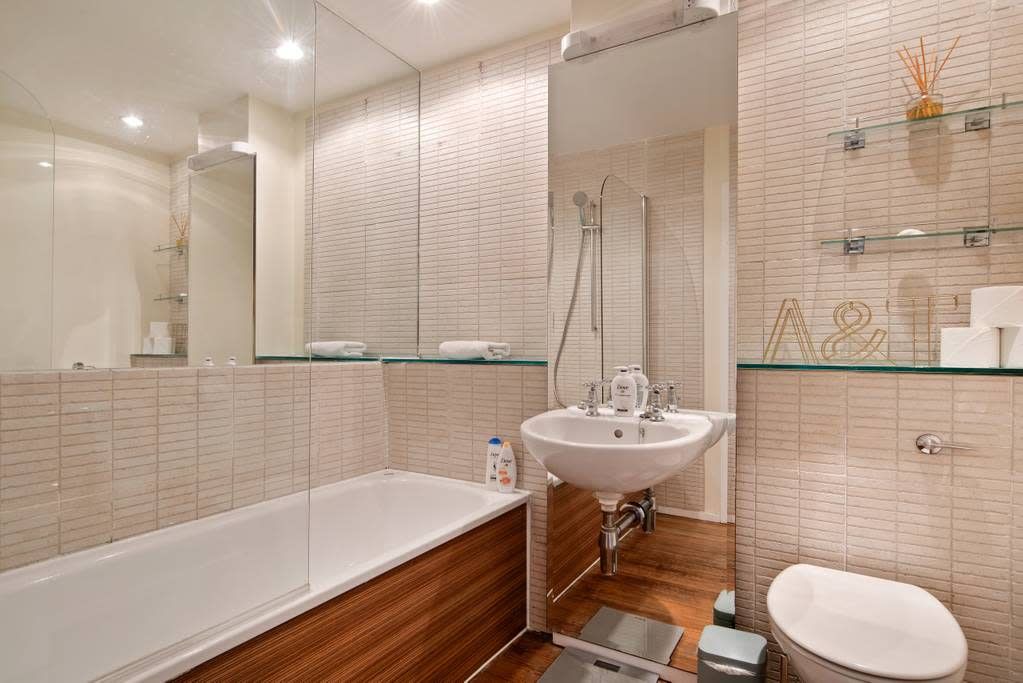 Photo of Bathroom in Vassall