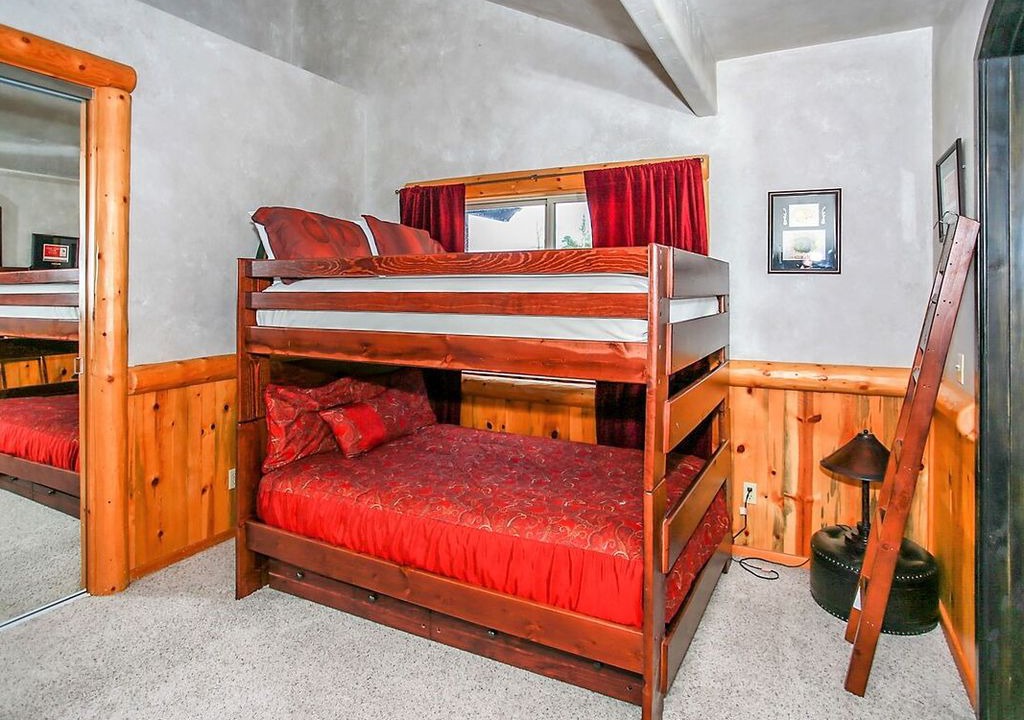 Photo of Bedroom in Castle Glen Estates