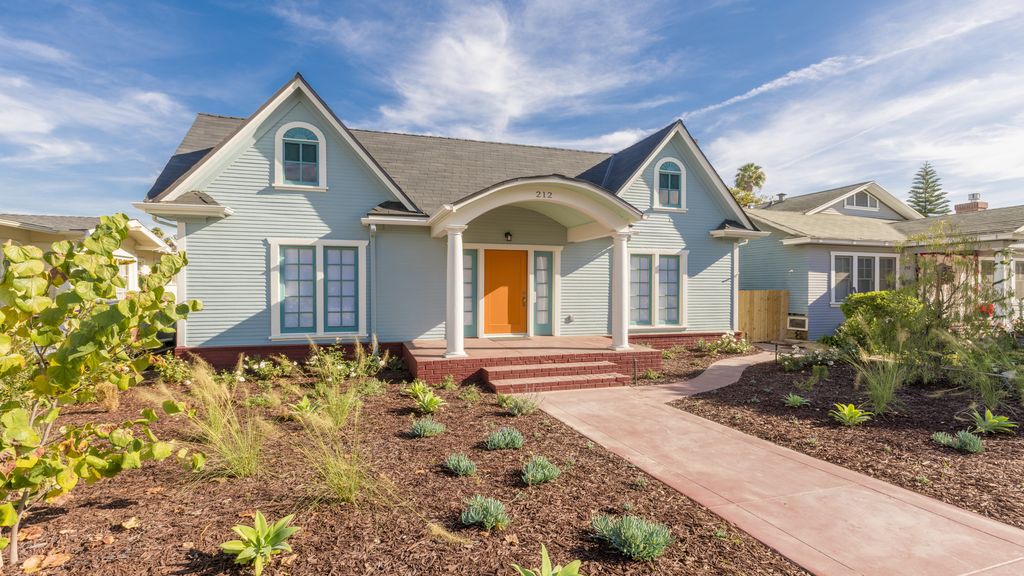 Photo of Buildings in Anaheim Colony Historic District