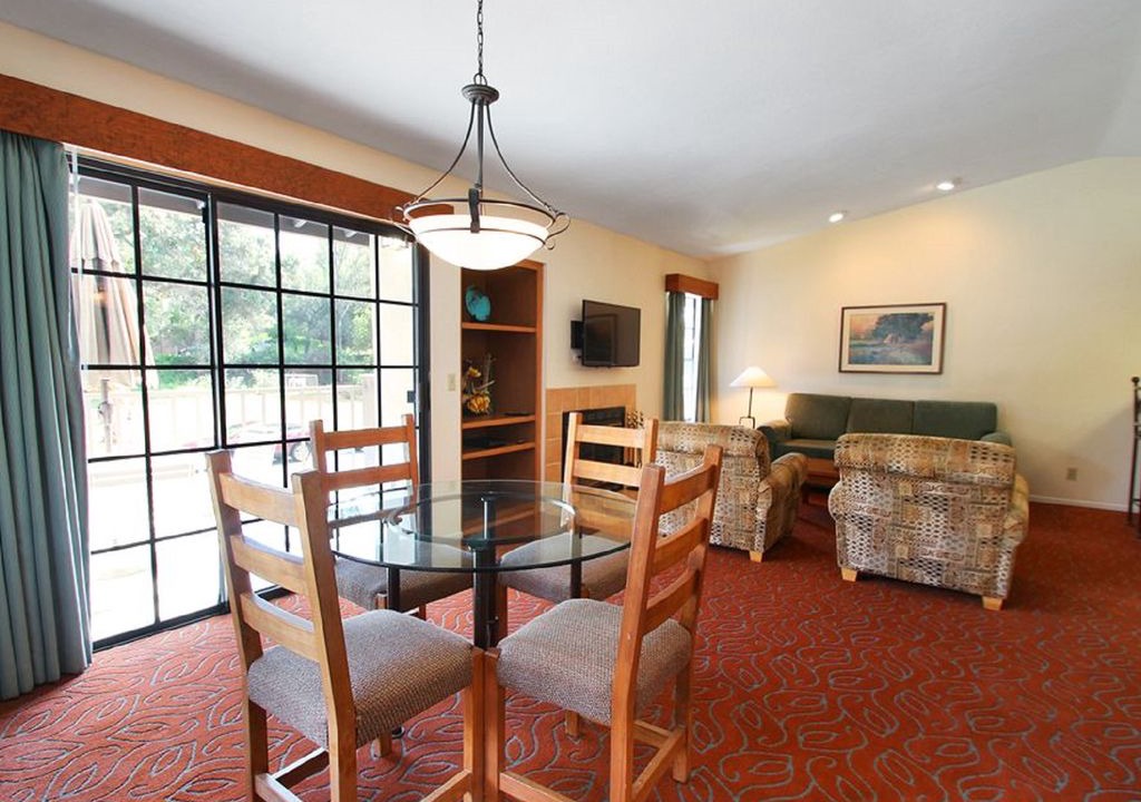Photo of Livingroom in San Diego Country Estates