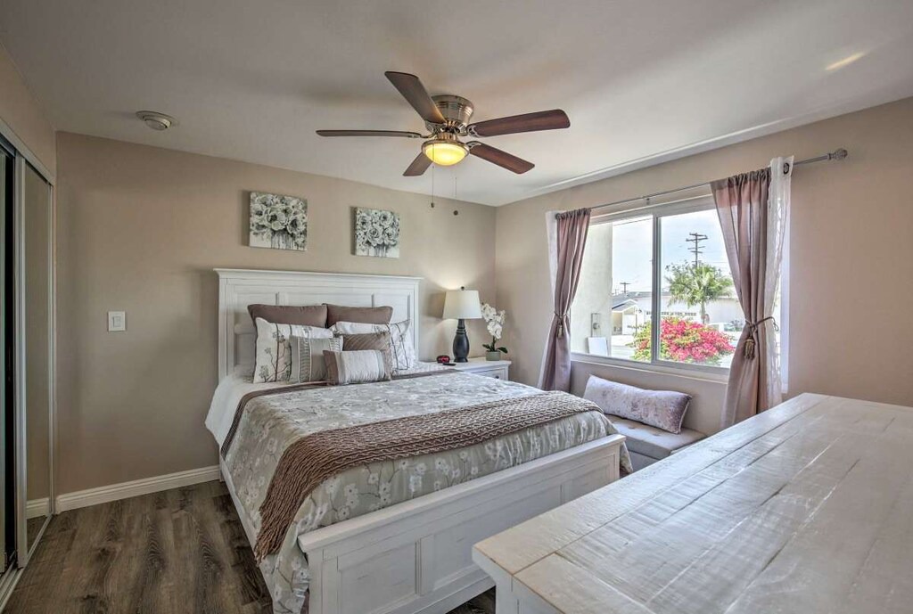 Photo of Bedroom in North Clairemont