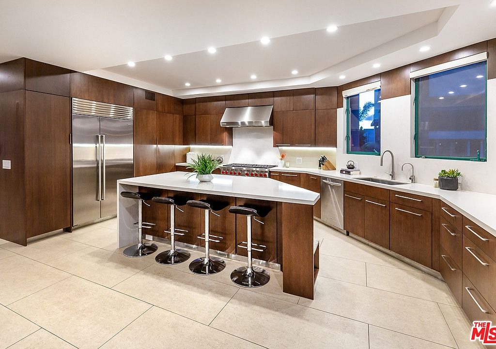 Photo of Kitchen in Marina Peninsula